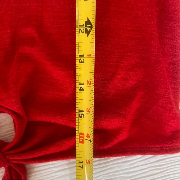 Aritzia Babaton Wilfred Free cropped tops bundle (2) XS red pink - Picture 14 of 14